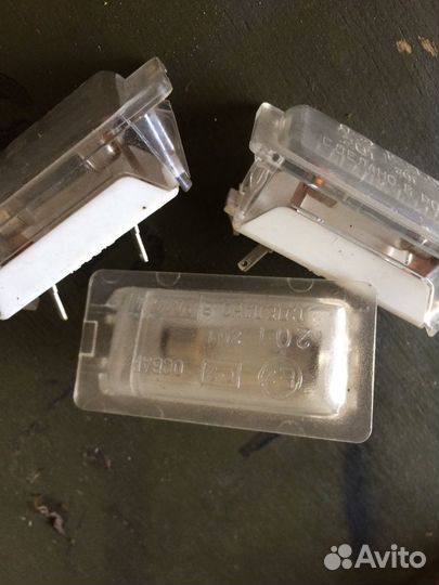 Фонарь подсветки номера