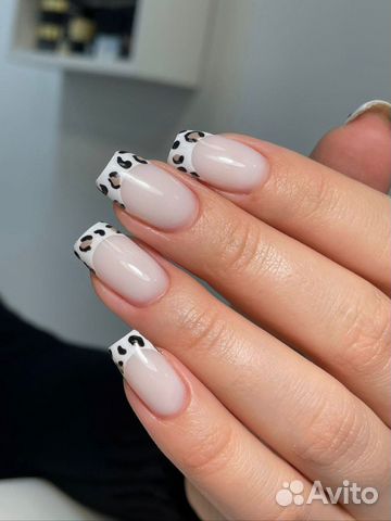 Маникюр, педикюр, наращивание ногтей