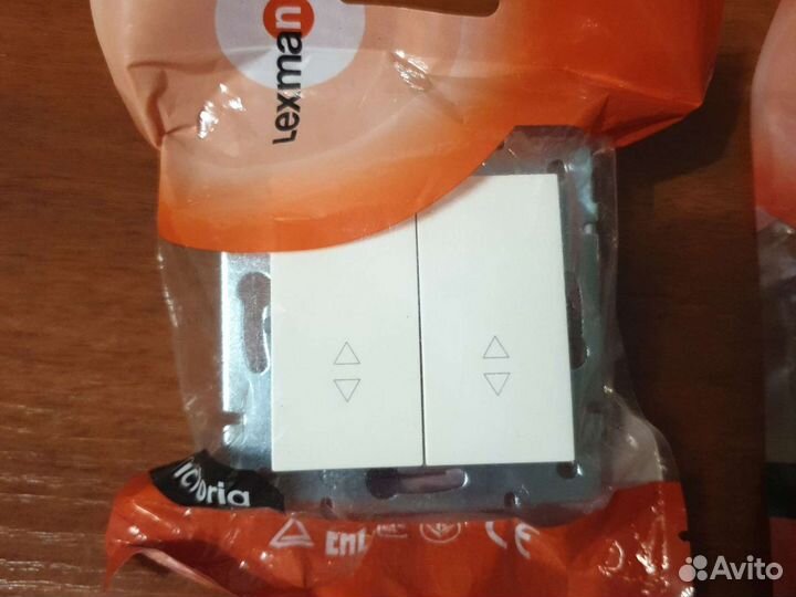 Выключатель и рамка