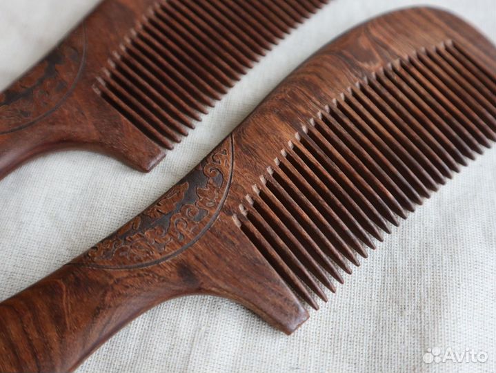 Деревянные расчёски из сандалового дерева
