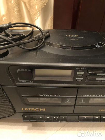 Магнитофон hitachi cd graphics karaoke