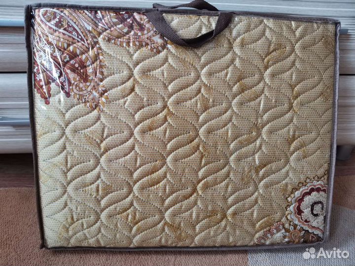 Покрывало на кровать новое 150*220