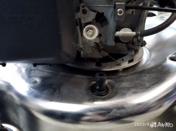 Газонокосилка бензиновая самоходная Honda