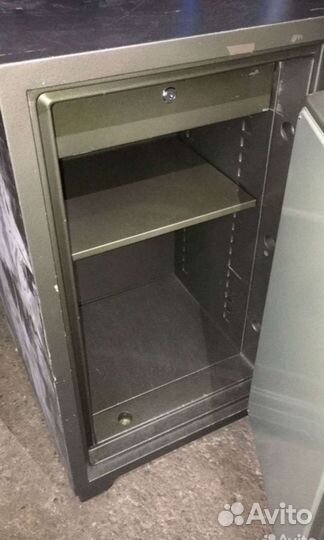 Сейф Diplomat JH 080