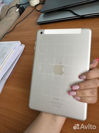 Планшет Apple iPad mini 64Gb Wi-Fi