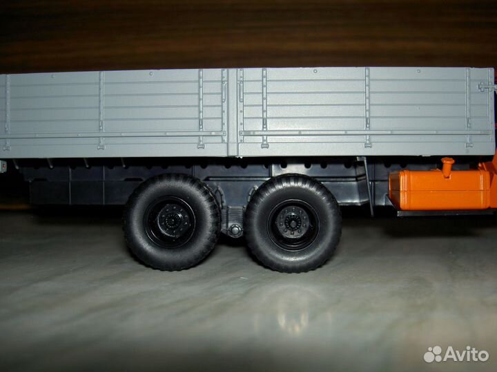 Яаз-210 1/43 Автоистория