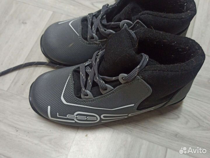 Лыжные ботинки