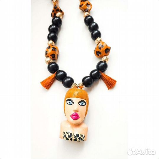 Крупные бусы из дерева в богемном стиле