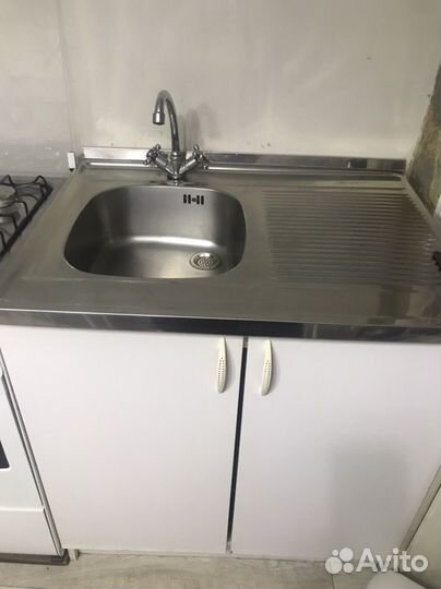 Кухонная мойка с тумбой