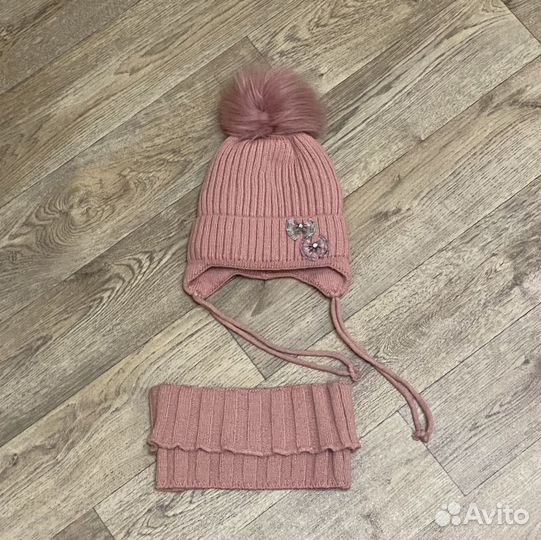 Шапки много разных