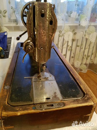 Швейная машина