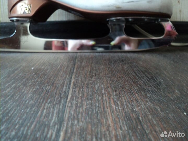 Профессионалные коньки risport