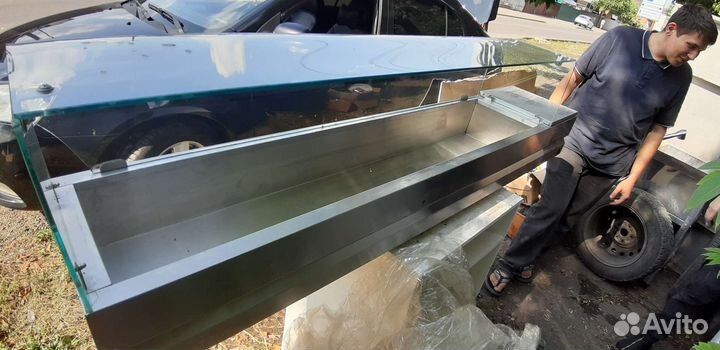 Витринный настольный холодильник