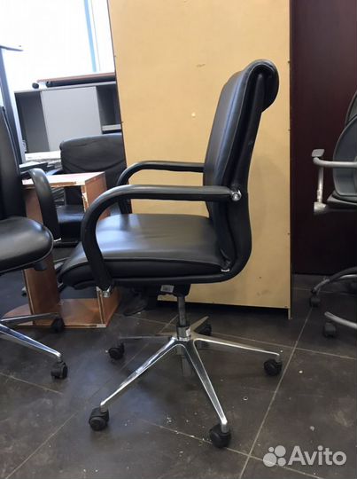 Кожаное кресло руководителя Sitland Age (Италия)