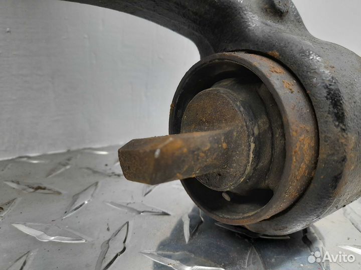 Рычаг передний правый нижний Volvo XC90 1 (C) 8646