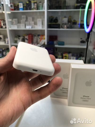 Power bank для iPhone