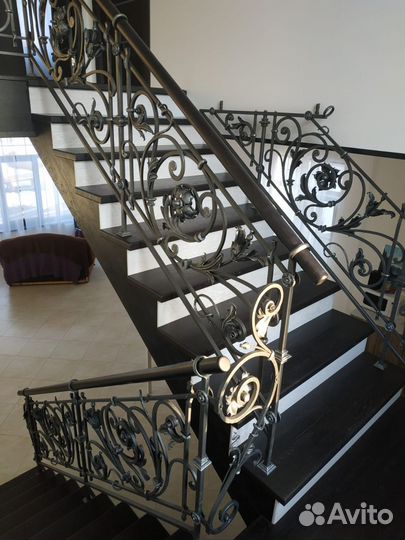 Лестница на второй этаж