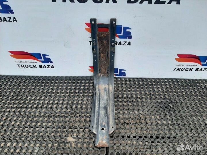 Кронштейн топливного бака