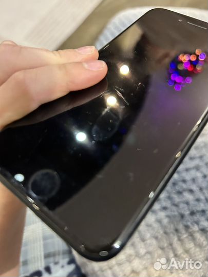 iPhone SE, 64 ГБ
