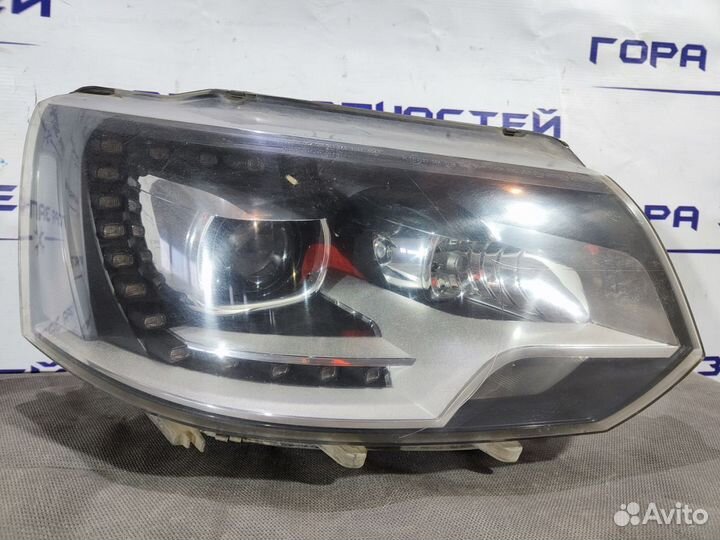 Фара правая Volkswagen Multivan T5 рест. 2010