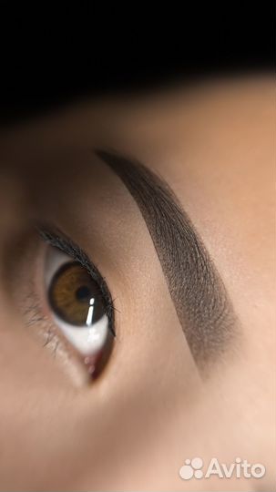 Перманентный макияж бровей