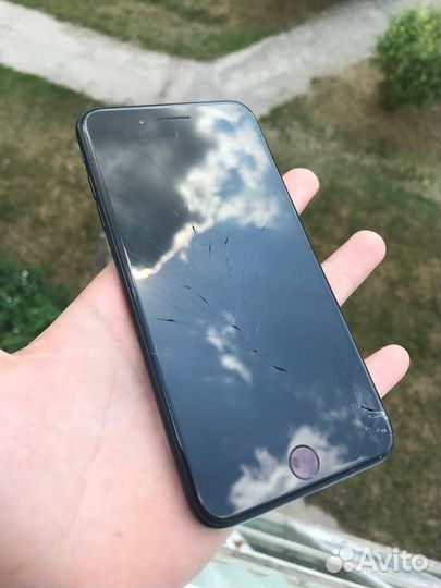 Телефон iPhone 7 plus