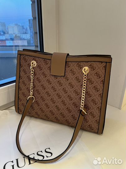 Новая сумка Guess