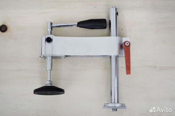 Прижим эксцентриковый для форматно-раскроечных