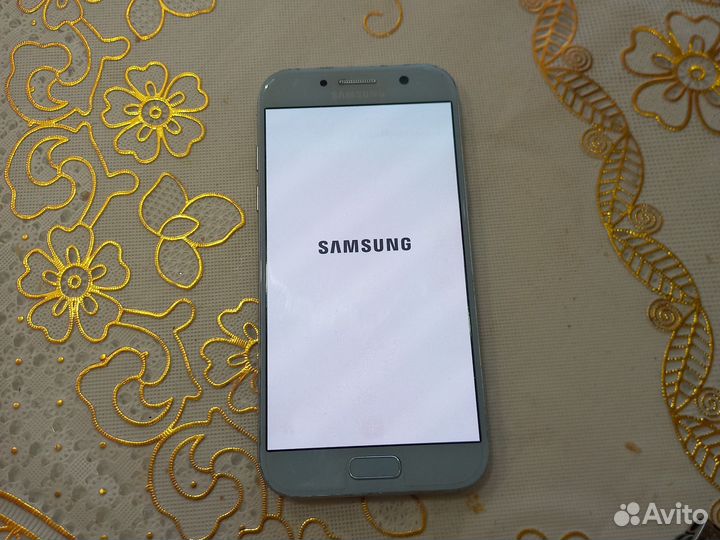 Samsung Galaxy A5 (2017) SM-A520F/DS, 3/32 ГБ