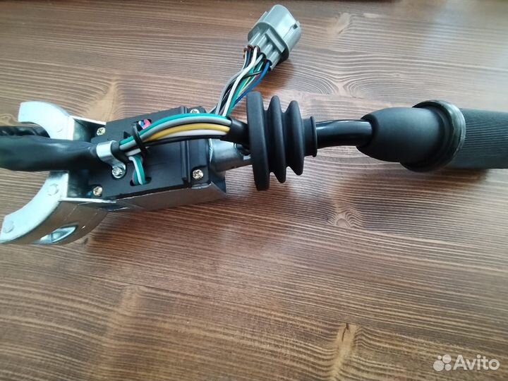 Подрулевой переключатель 4 скорости JCB