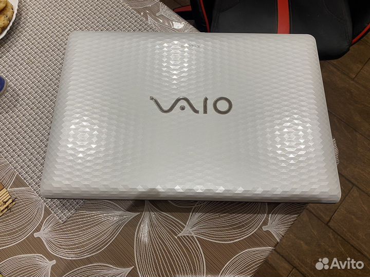 Ноутбук sony vaio PCG-71811V