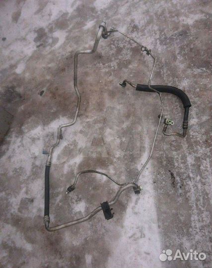 Трубка кондиционера Nissan Almera Tino V10