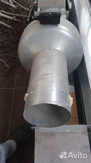 Комплект труб и канальный вентилятор для вентиляци