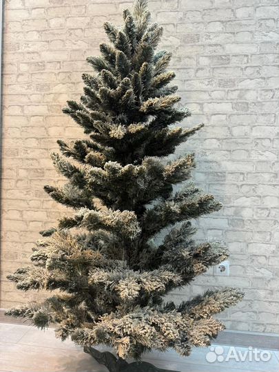 Ель искуственная заснеженная 180