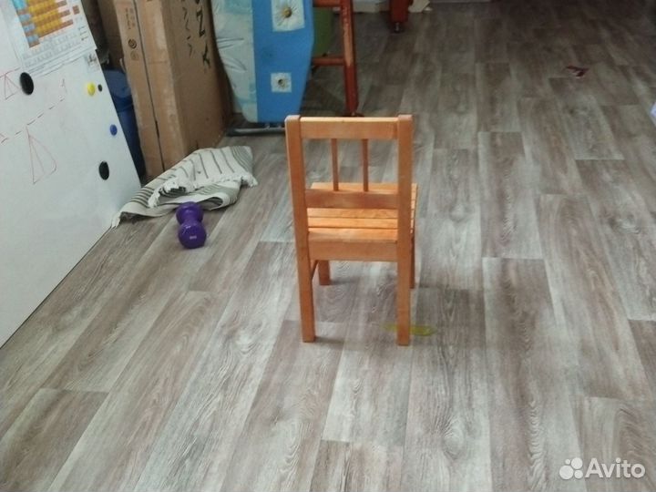 Маленький стульчик