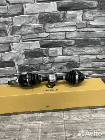 Приводной вал BMW 31608681521