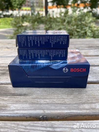 Свеча зажигания Bosch 0242236562 (4шт)