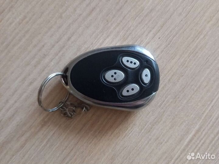 Пульт для ворот шлагбаумов