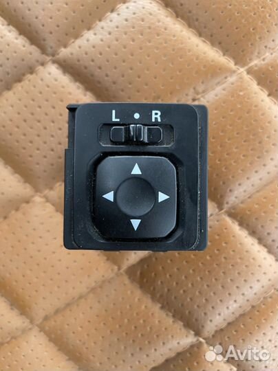 Блок управления зеркал Mitsubishi Lancer 10