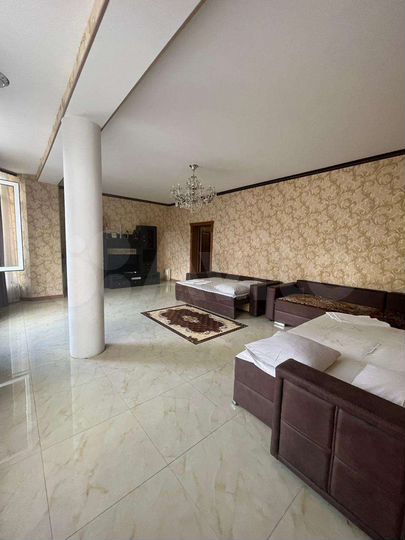 Дом 420 м² на участке 1 сот.