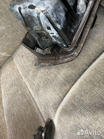 Пульты стеклоподъемников и консоль АКПП GX90