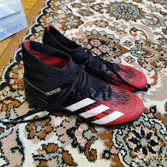 Бутсы adidas predator