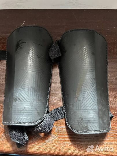 Щитки футбольные детские kipsta