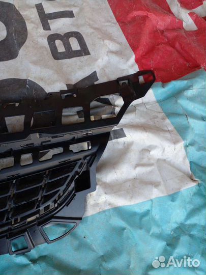 Решетка радиатора Opel Astra J