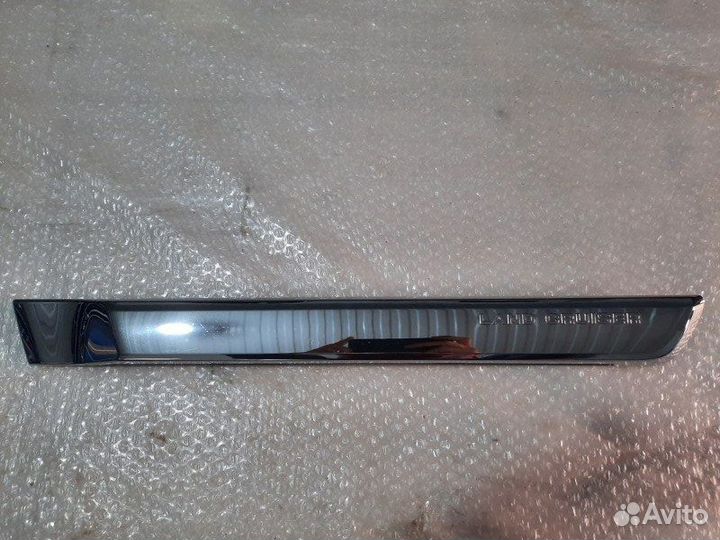 Молдинг на дверь задний левый Toyota Land-Cruiser