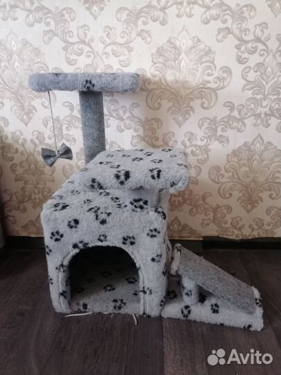 Домик для кошки с когтеточкой