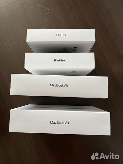 Коробка от MacBook Air и iPad Pro