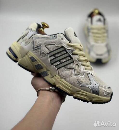 Женские Adidas Bad Bunny Response CL j-8659