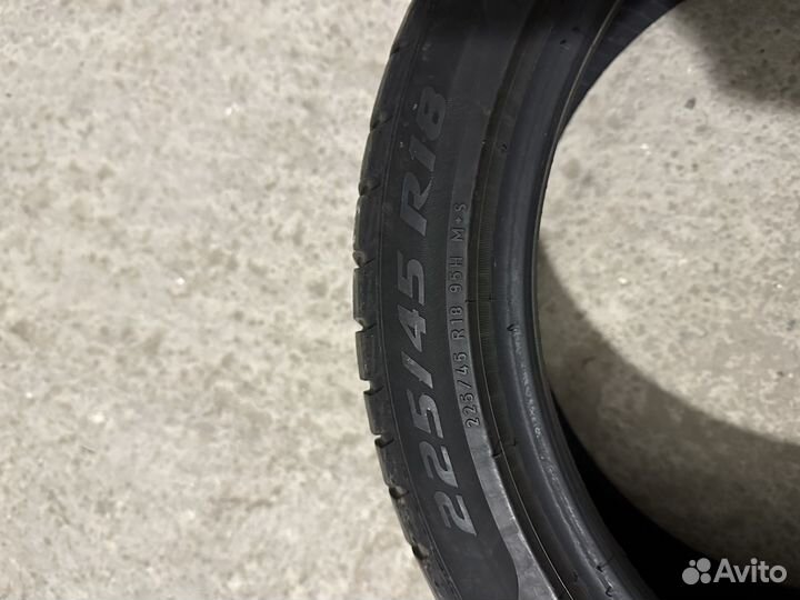 Pirelli Sottozero Winter 240 225/45 R18