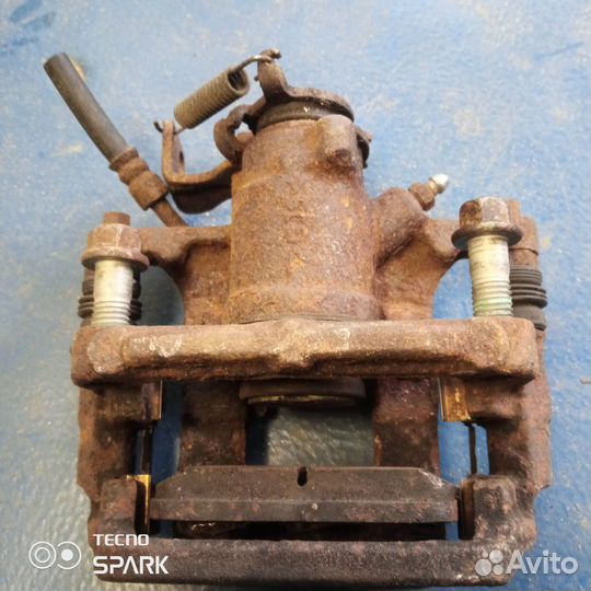 Суппорт задний правый opel mokka